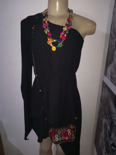 Roupas semi novas