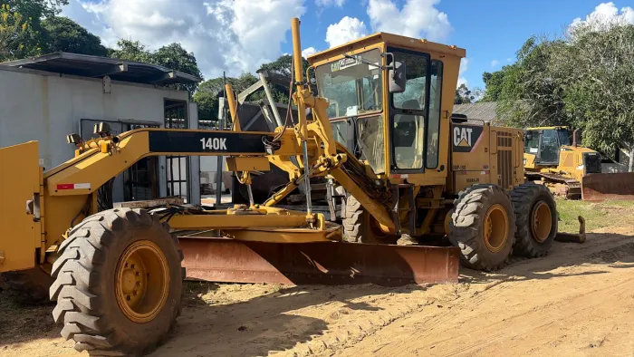 Motoniveladora caterpillar 140K