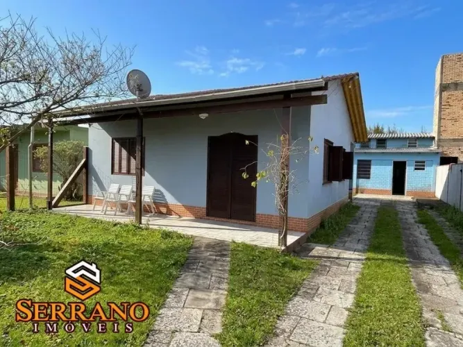Casa à venda com 2 dormitórios e 2 kitnets no Balneário Nordeste - Imbé/RS