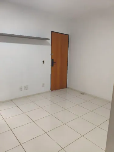 Alugo para uma pessoa solteira(o)