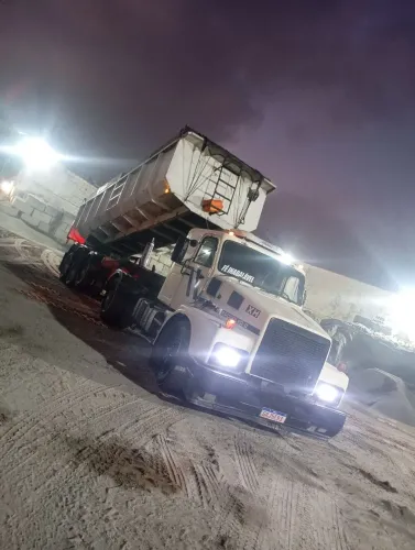 Volvo n10 carreta caçamba