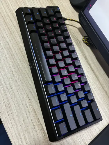 Teclado Mecânico Wooting 60HE+ (Switches Magnéticos / Rapid Trigger)