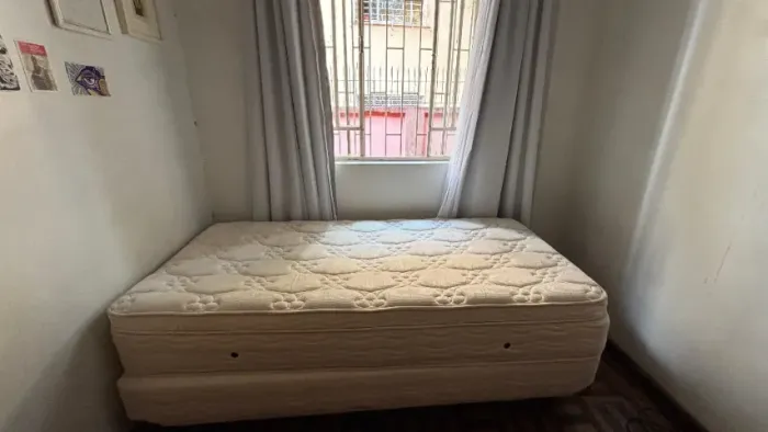 Cama de solteiro - Ortobom com molas 