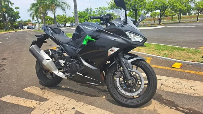 Kawasaki Ninja 400 2023