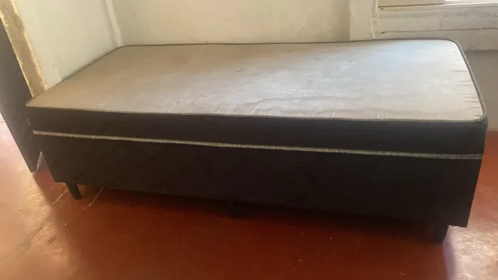 Cama de solteiro