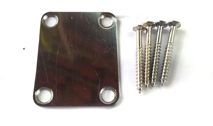 Neck Plate cromado