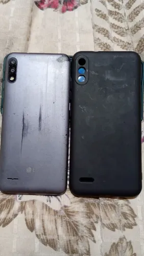 Celular usado em bom estado