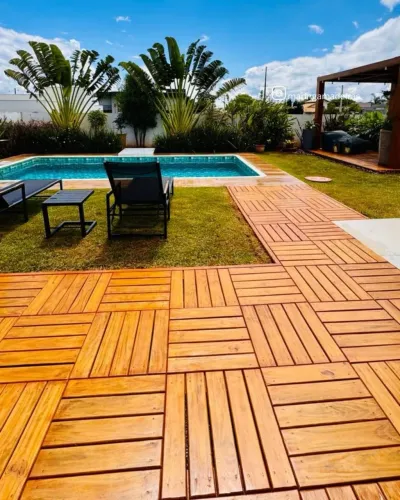 Deck para piscinas e áreas externas 