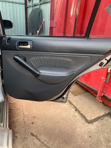 Forro de porta T.D s/botões s/maçaneta Honda Civic LX 01/02