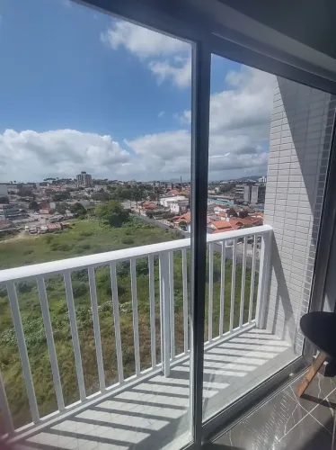 Apartamento mobiliado com 2 quartos no Catole com Varanda e piscina