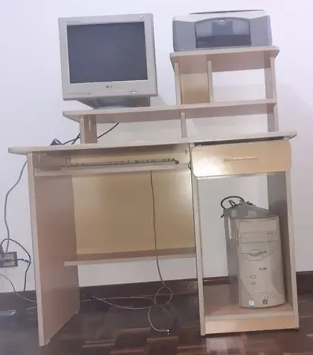 Escrivaninha para Impressora e Computador