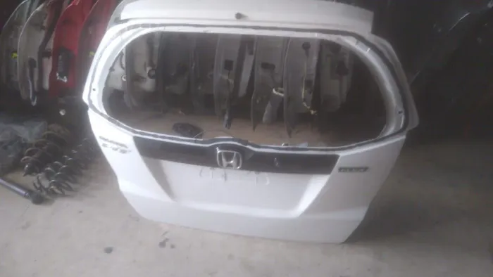 Honda fit ano 2012 TampaTraseira
