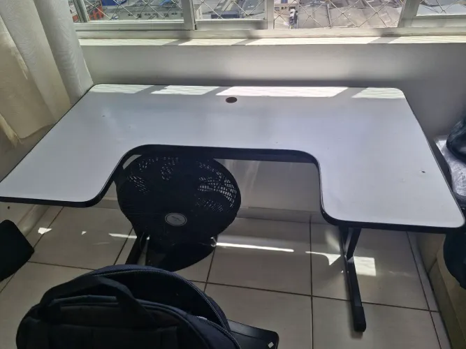 Mesa de Estudos Branca