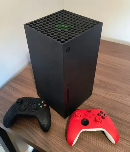 Xbox Séries X, Com 2 controles 1 ano de garantia da loja