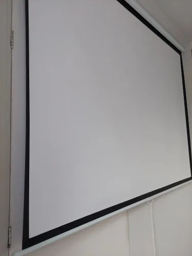 Tela de projeção retrátil 2,03 L X 1,52 A