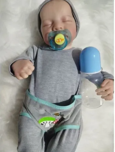 Bebe reborn com acessórios 