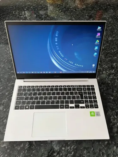 Notebook Samsung intel i5 de 10 geração, tela de 15? memória de 16gb, HD 1Tb