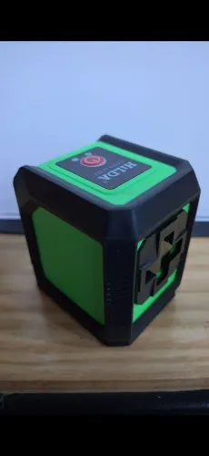 Nível Laser Verde Hilda 2 LINHAS - Ferramenta de Precisão