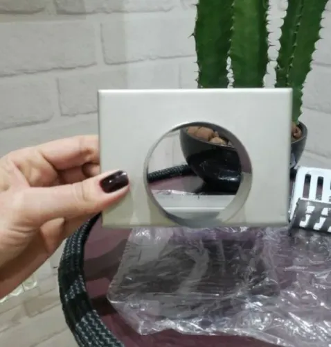 Ralo de canto para piso e parede