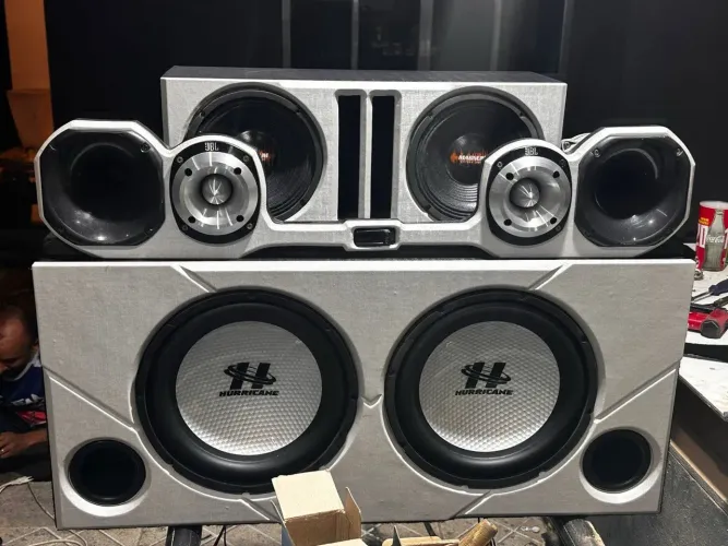 Kit Som Automotivo Completo JBL e Hurricane