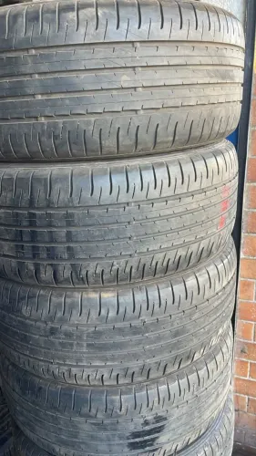 Pneu Dunlop Cros 225/50/18 80 % Vida util.