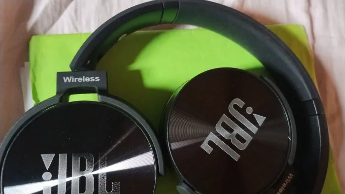 Fone de ouvido JBL sem fio