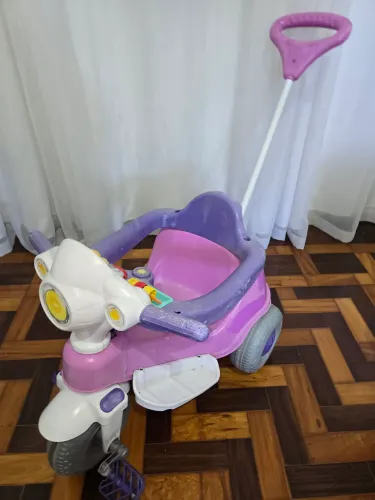 Triciclo infantil Calesita Velocita - Rosa e branco