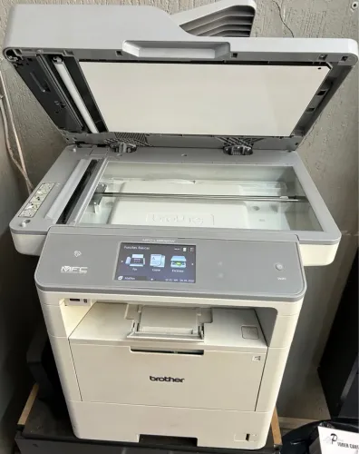 Multifuncional Brother MFC-L8900DW