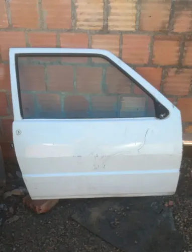 Porta dianteira direita uno 2002 (carro 2 portas)