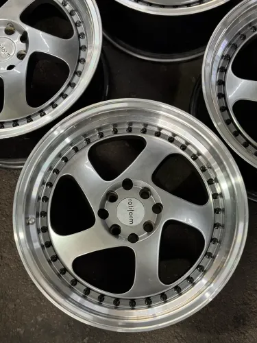 Rodas Exclusiva aro 17 tala 8 furacão 4x100 4x114