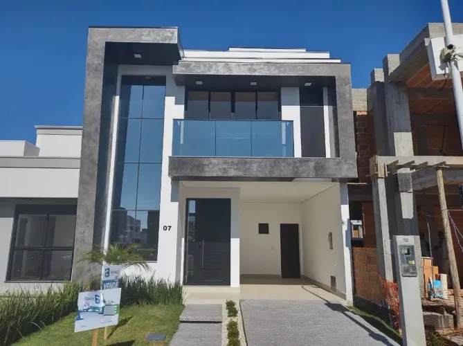 Casa três quartos 156m² em condomínio fechado no Deltaville