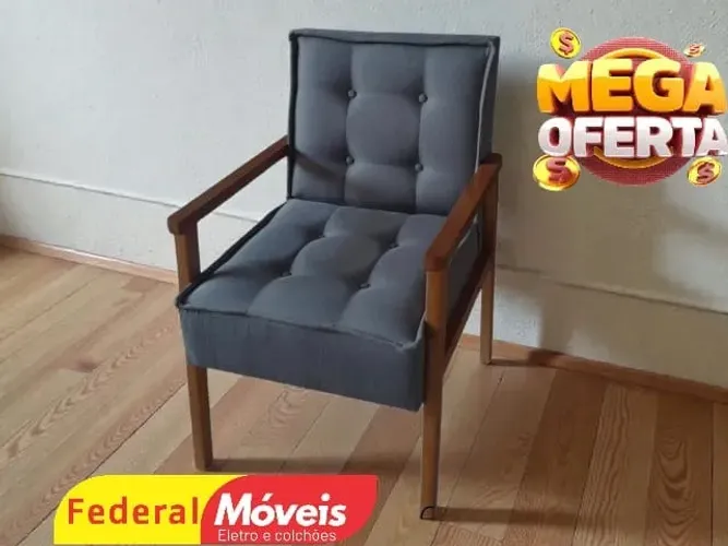 Poltrona em Linho Bege e Cinza Detalhes madeira (NOS CHAME NO WHSTSAPP)
