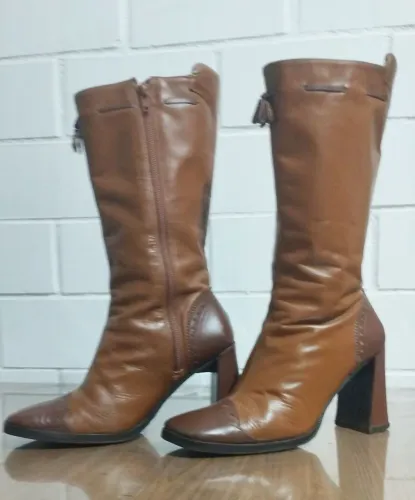 Bota Cano Longo Arezzo