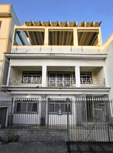 Casa Triplex com 5 Quartos, Suíte Master com Hidro e Piscina Vila Emil Ac Carta