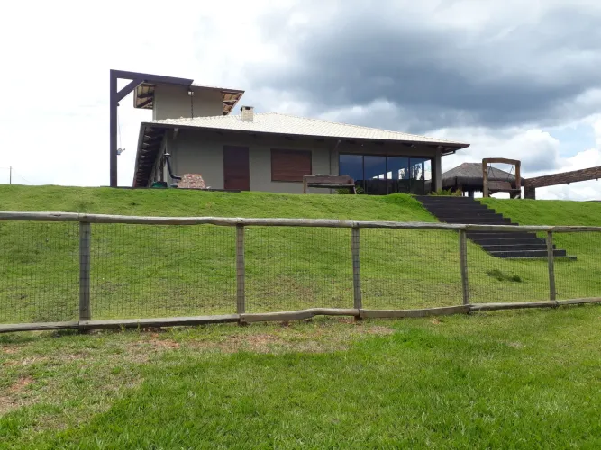 Caseiro rural 
