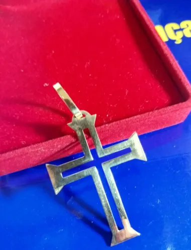 Pingente Cruz Ouro 18 Kilates Peso 2.00 Gramas 30 mm