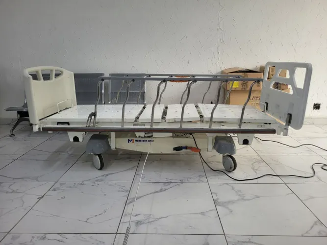 Cama hospitalar elétrica com 12 movimentos