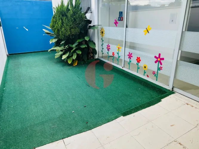 Casa comercial para locação com 5 vagas de garagem - 270m² no bairro Jardim Esplanada