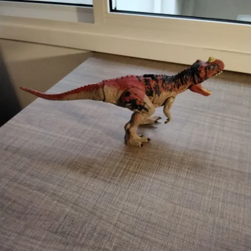 Mattel Jurassic World Ceratossauro 
