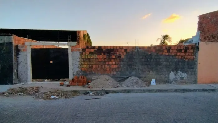 Terreno 12x22 Murado e colunado.