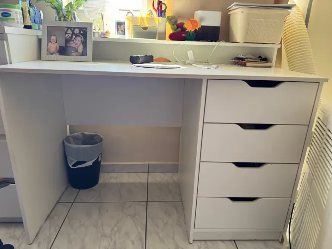 Mesa de Escritório Branca com 4 Gavetas