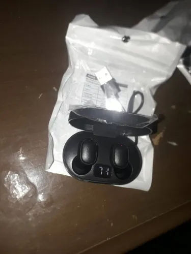 Fones Sem fio!! Novo! com LED - Som Médios e Graves!!