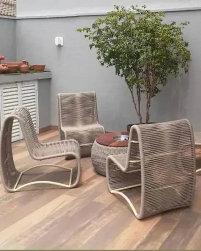 CONJUNTO DE POLTRONAS + CHAMPANHEIRA