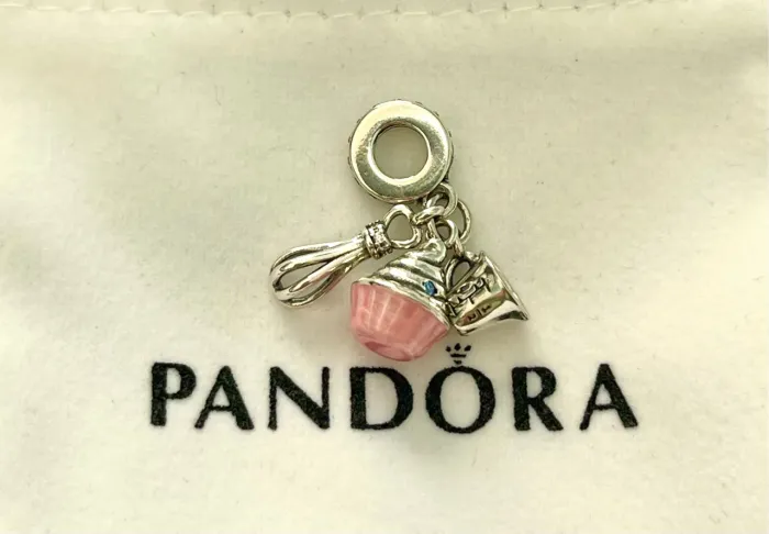 Charm Pandora Cupcake