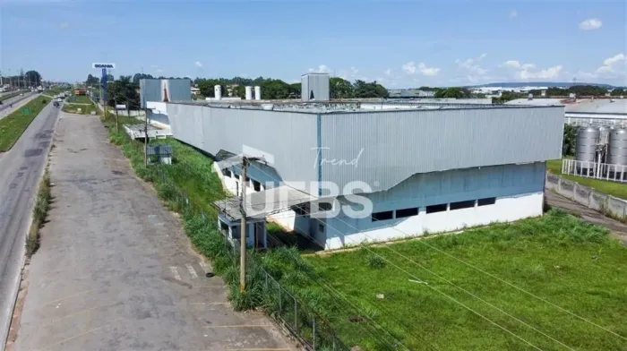 Galpão a venda na localizado na BR 153 em Aparecida de Goiânia.