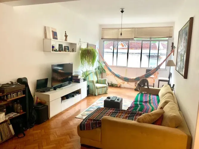 140 metros, 3 quartos, armários, sol manhã