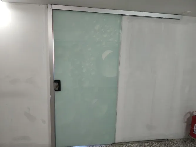 Porta de vidro de correr