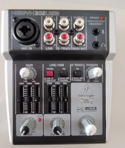 Mesa de Som Analógica USB Xenyx 302USB - Behringer