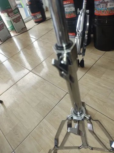 Estante de pratos girafa D One nova