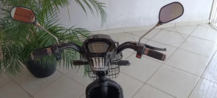 Scooter elétrica 